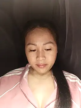 Snapshot of Spring-mky chatting on 11/21/25, 09:46 Spring-mky online show from 11/21/25, 09:46