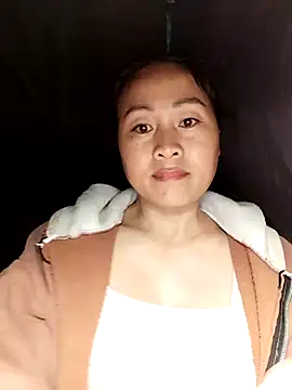 Snapshot of Spring-mky chatting on 11/25/25, 12:10 Spring-mky online show from 11/25/25, 12:10