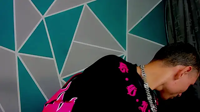 Snapshot of precioso97 chatting on 10/17/25, 11:02 precioso97 online show from 10/17/25, 11:02