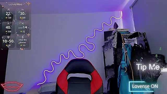 Snapshot of Lyric_Mirage chatting on 11/14/25, 08:40 Lyric Mirage online show from 11/14/25, 08:40