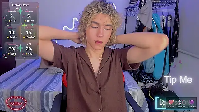 Snapshot of Lyric_Mirage chatting on 12/02/25, 11:00 Lyric Mirage online show from 12/02/25, 11:00