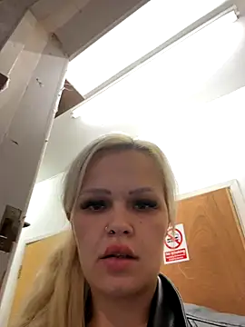 CherryXOX- online show from 10/16/25, 12:28