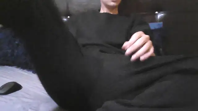 esmermoon online show from 11/13/25, 11:03