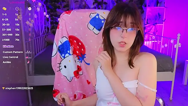 Soffi Toffi online show from 10/24/25, 10:28