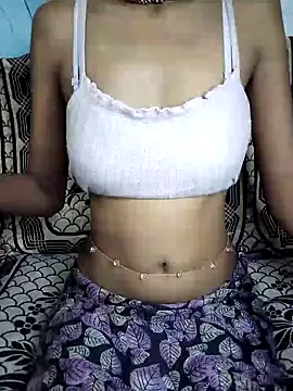 Snapshot of slim_girl69 chatting on 10/26/25, 12:00 slim girl69 online show from 10/26/25, 12:00