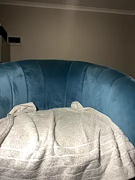 Snapshot of WaterMommy chatting on 12/17/25, 12:38 WaterMommy online show from 12/17/25, 12:38