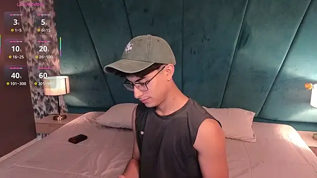 Aaron Eze online show from 02/13/26, 09:33