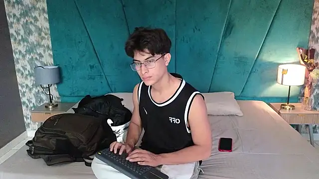 Aaron Eze online show from 02/26/26, 08:30