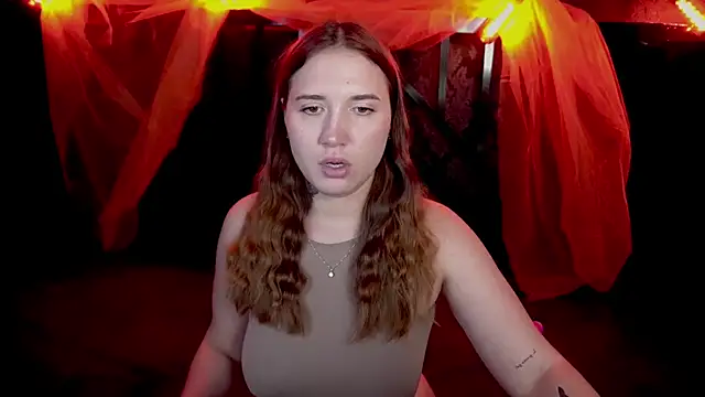 Snapshot of AmiraChase chatting on 11/07/25, 08:31 AmiraChase online show from 11/07/25, 08:31