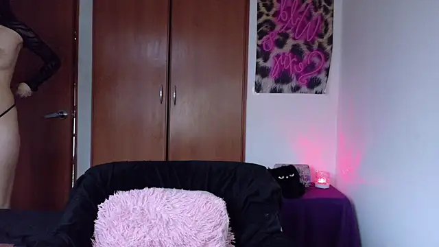 Snapshot of KittyJane chatting on 07/22/26, 04:43 KittyJane online show from 07/22/26, 04:43