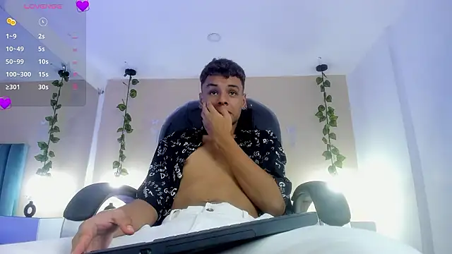 Xavier Fox    online show from 02/20/26, 08:09