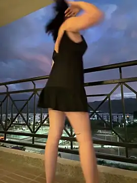 Julietalcl online show from 12/20/25, 11:01