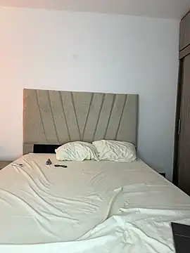 Julietalcl online show from 02/23/26, 07:11