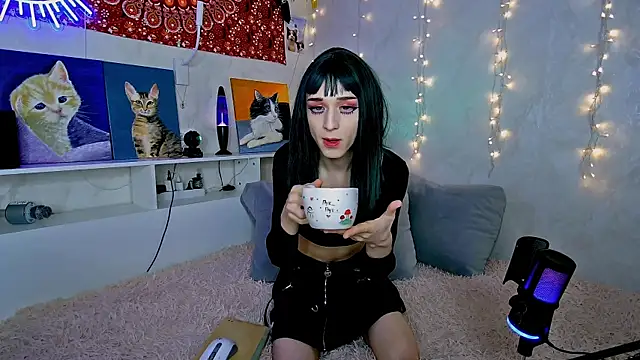 Snapshot of whoalexxa chatting on 11/30/25, 12:09 whoalexxa online show from 11/30/25, 12:09