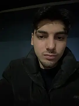 Snapshot of emir343475 chatting on 02/01/26, 06:17 emir343475 online show from 02/01/26, 06:17