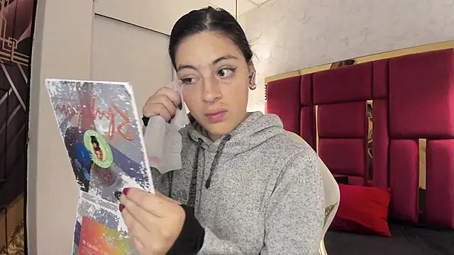 moon winy online show from 11/05/25, 11:32