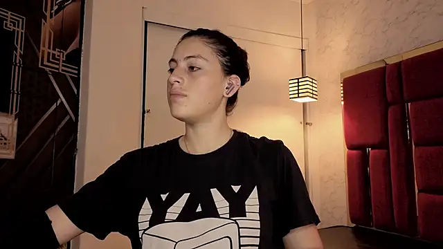 moon winy online show from 11/27/25, 11:56