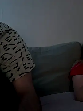 Snapshot of feetdetente chatting on 11/08/25, 01:39 feetdetente online show from 11/08/25, 01:39