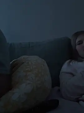 Snapshot of feetdetente chatting on 11/10/25, 01:04 feetdetente online show from 11/10/25, 01:04