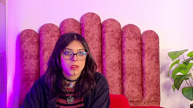 Lullaby Charade online show from 11/17/25, 12:00