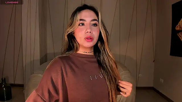 Snapshot of AnnieMonroe1 chatting on 11/05/25, 11:54 AnnieMonroe1 online show from 11/05/25, 11:54