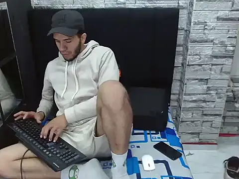 Snapshot of pether_hairy chatting on 11/04/25, 02:32 pether hairy online show from 11/04/25, 02:32