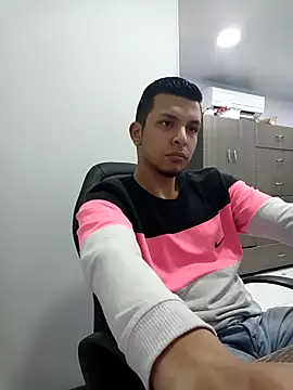 Snapshot of Master_Connor_BDSM chatting on 10/23/25, 01:32 Master Connor BDSM online show from 10/23/25, 01:32