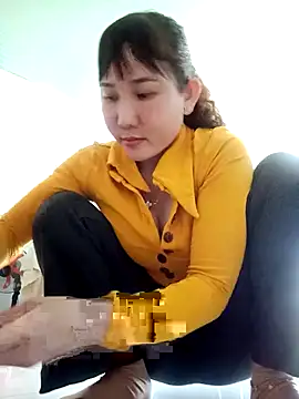 Ana-love2025 online show from 10/20/25, 12:55