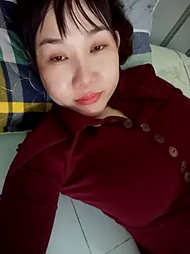 Ana-love2025 online show from 10/28/25, 02:15