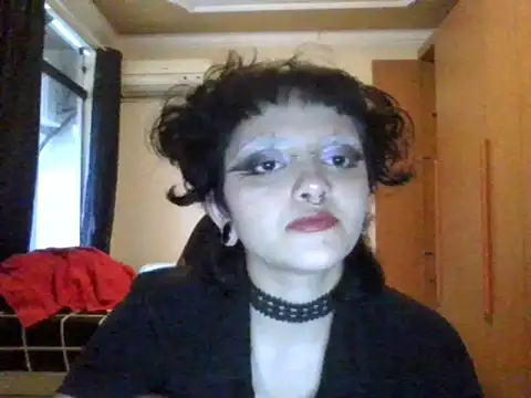Snapshot of demonnus chatting on 10/19/25, 08:20 demonnus online show from 10/19/25, 08:20