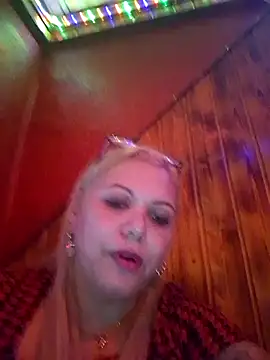 Snapshot of Lvna6969 chatting on 11/07/25, 05:13 Lvna6969 online show from 11/07/25, 05:13