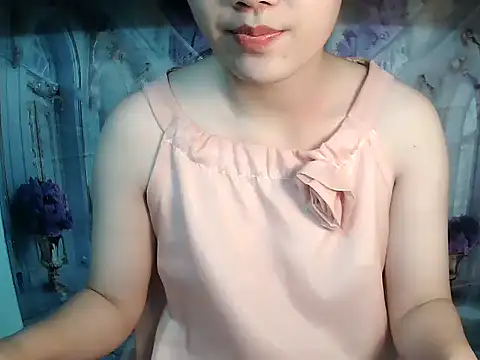 Snapshot of Lyna_207 chatting on 11/08/25, 08:29 Lyna 207 online show from 11/08/25, 08:29