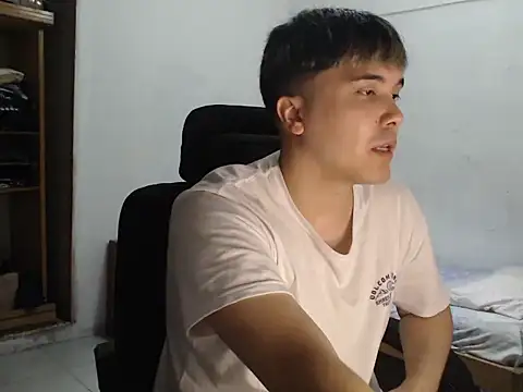 CuteAlexBoy online show from 02/12/26, 05:30