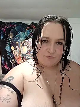 Snapshot of jojoleigh92 chatting on 10/29/25, 12:24 jojoleigh92 online show from 10/29/25, 12:24