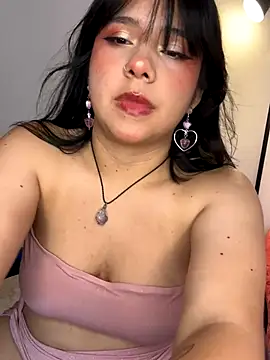 Snapshot of _Bella_7 chatting on 11/24/25, 03:06 Bella 7 online show from 11/24/25, 03:06