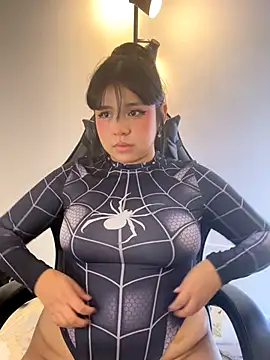 Snapshot of _Bella_7 chatting on 12/20/25, 03:24 Bella 7 online show from 12/20/25, 03:24