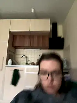 Snapshot of AForgottenElf chatting on 10/17/25, 01:25 AForgottenElf online show from 10/17/25, 01:25