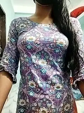 Snapshot of Ratri-Biswas chatting on 06/08/26, 04:51 Ratri-Biswas online show from 06/08/26, 04:51