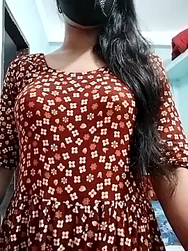 Snapshot of Ratri-Biswas chatting on 06/22/26, 11:29 Ratri-Biswas online show from 06/22/26, 11:29
