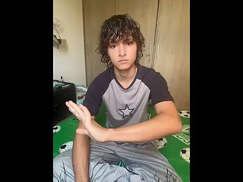 JoelnClouds online show from 05/20/26, 05:08