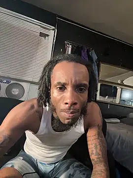 Snapshot of FREAKY973 chatting on 12/03/25, 11:36 FREAKY973 online show from 12/03/25, 11:36