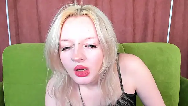 AlessaKiss online show from 10/25/25, 01:35