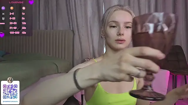 Sunshine agata online show from 07/18/26, 05:00