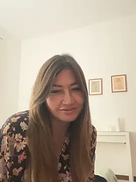 Snapshot of gabriellacali chatting on 10/16/25, 12:50 gabriellacali online show from 10/16/25, 12:50