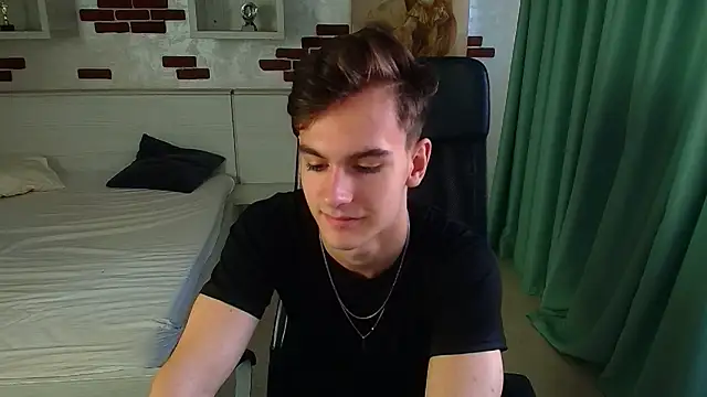 Snapshot of BradyFlint chatting on 11/03/25, 07:42 BradyFlint online show from 11/03/25, 07:42