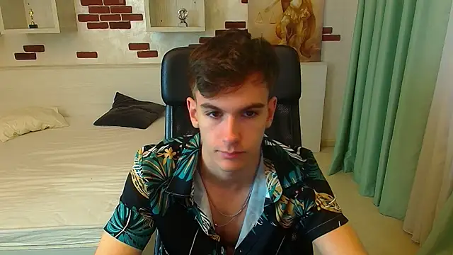 Snapshot of BradyFlint chatting on 11/04/25, 05:28 BradyFlint online show from 11/04/25, 05:28