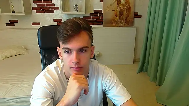 Snapshot of BradyFlint chatting on 11/07/25, 05:07 BradyFlint online show from 11/07/25, 05:07