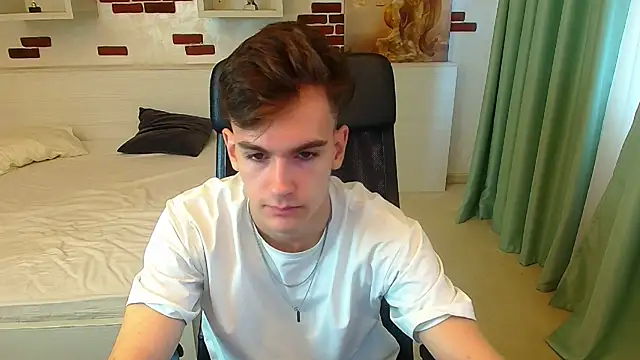 Snapshot of BradyFlint chatting on 11/09/25, 10:13 BradyFlint online show from 11/09/25, 10:13