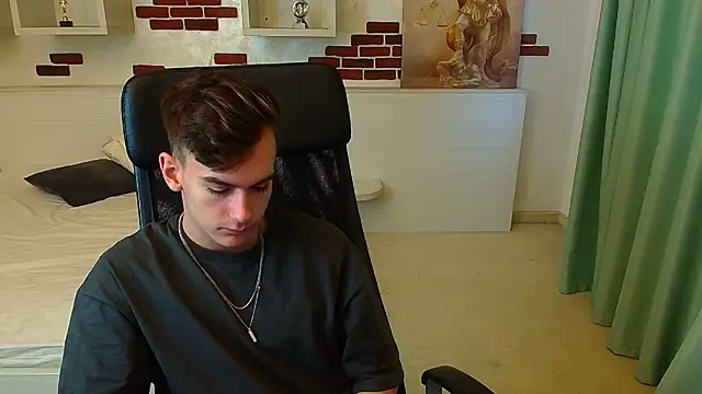 Snapshot of BradyFlint chatting on 11/22/25, 05:50 BradyFlint online show from 11/22/25, 05:50