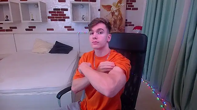 Snapshot of BradyFlint chatting on 12/15/25, 06:06 BradyFlint online show from 12/15/25, 06:06